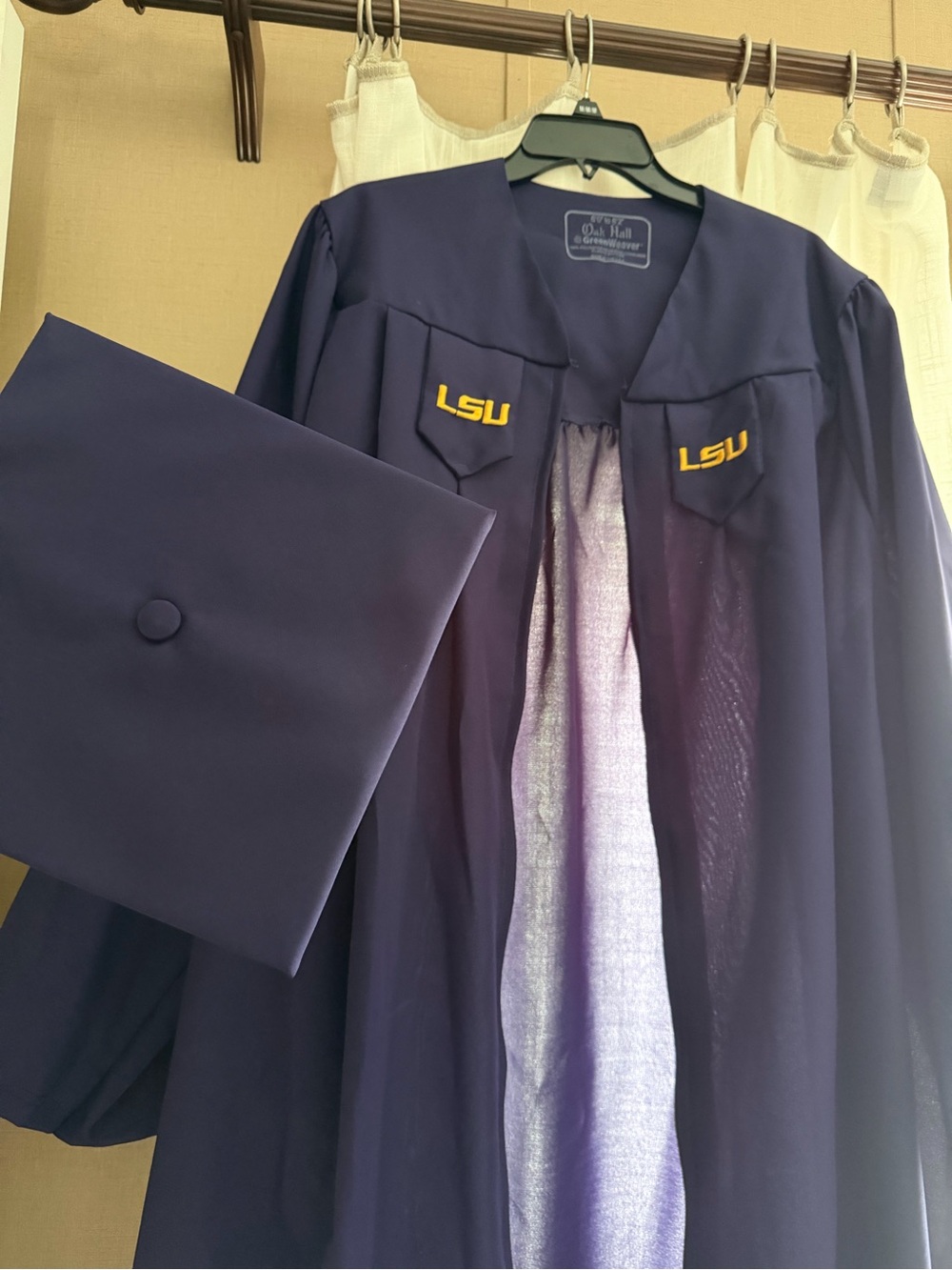 Bachelors LSU Purple Graduation Gown & Cap 6’0”-6’2” Unisex